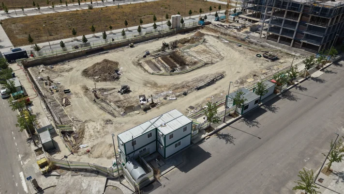Fotos aéreas de Los Ahijones: varios bloques residenciales en construcción — 14 junio 2026