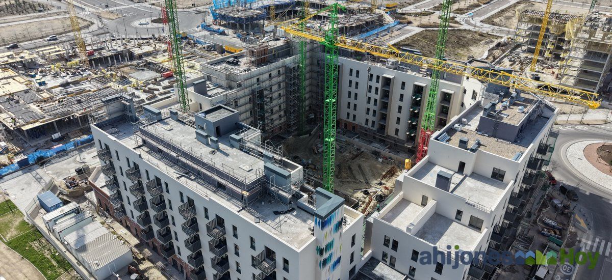 Los Berrocales a finales de febrero de 2026: nuevas imágenes aéreas del barrio vecino